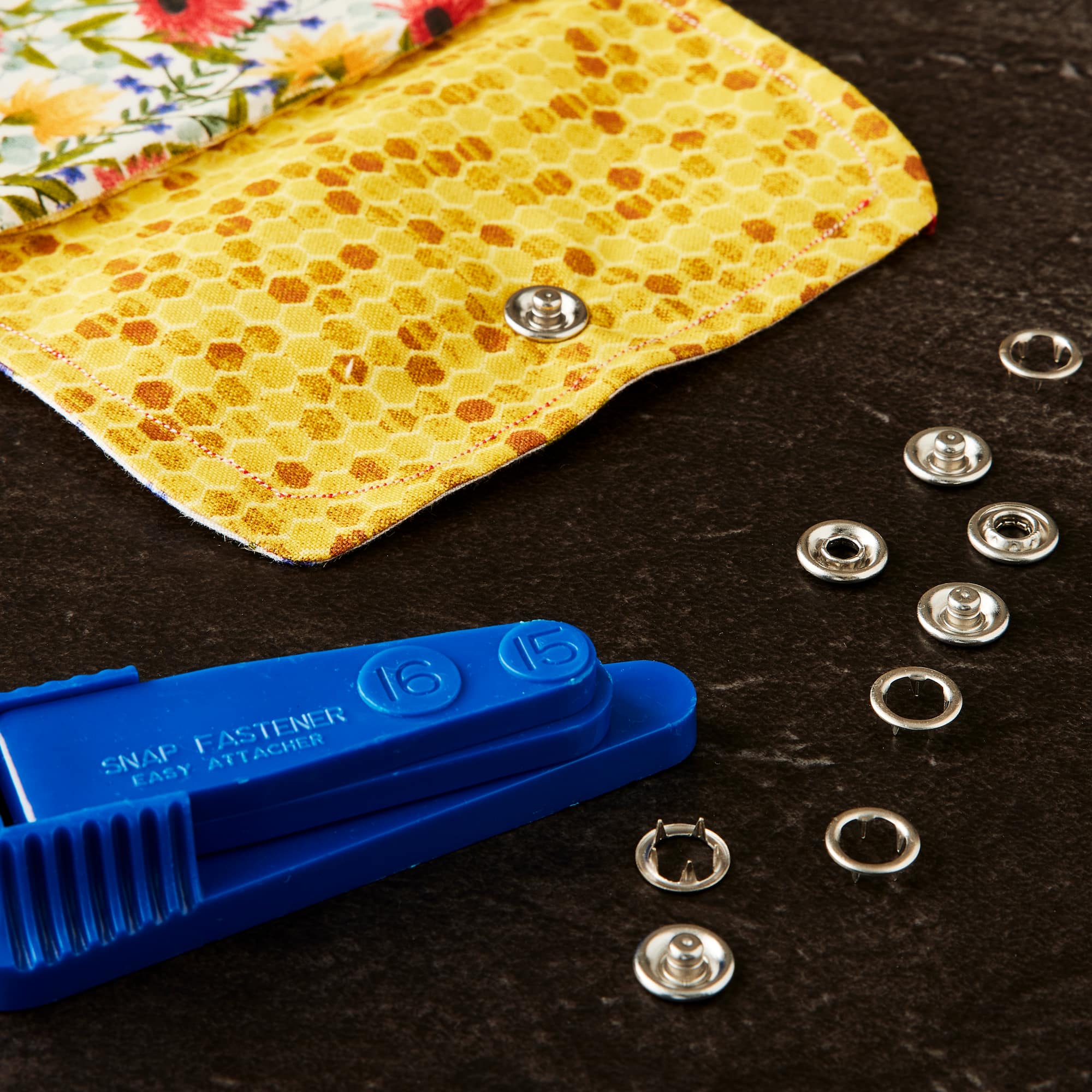 12 Pack: Snap Fastener Kit by Loops & Threads™